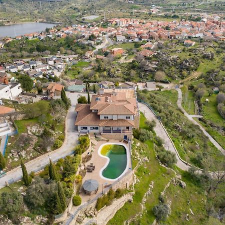 Mansion Con Jacuzzi A 40 Grados, Gran Piscina Y Padel Villa El Tiemblo Eksteriør bilde