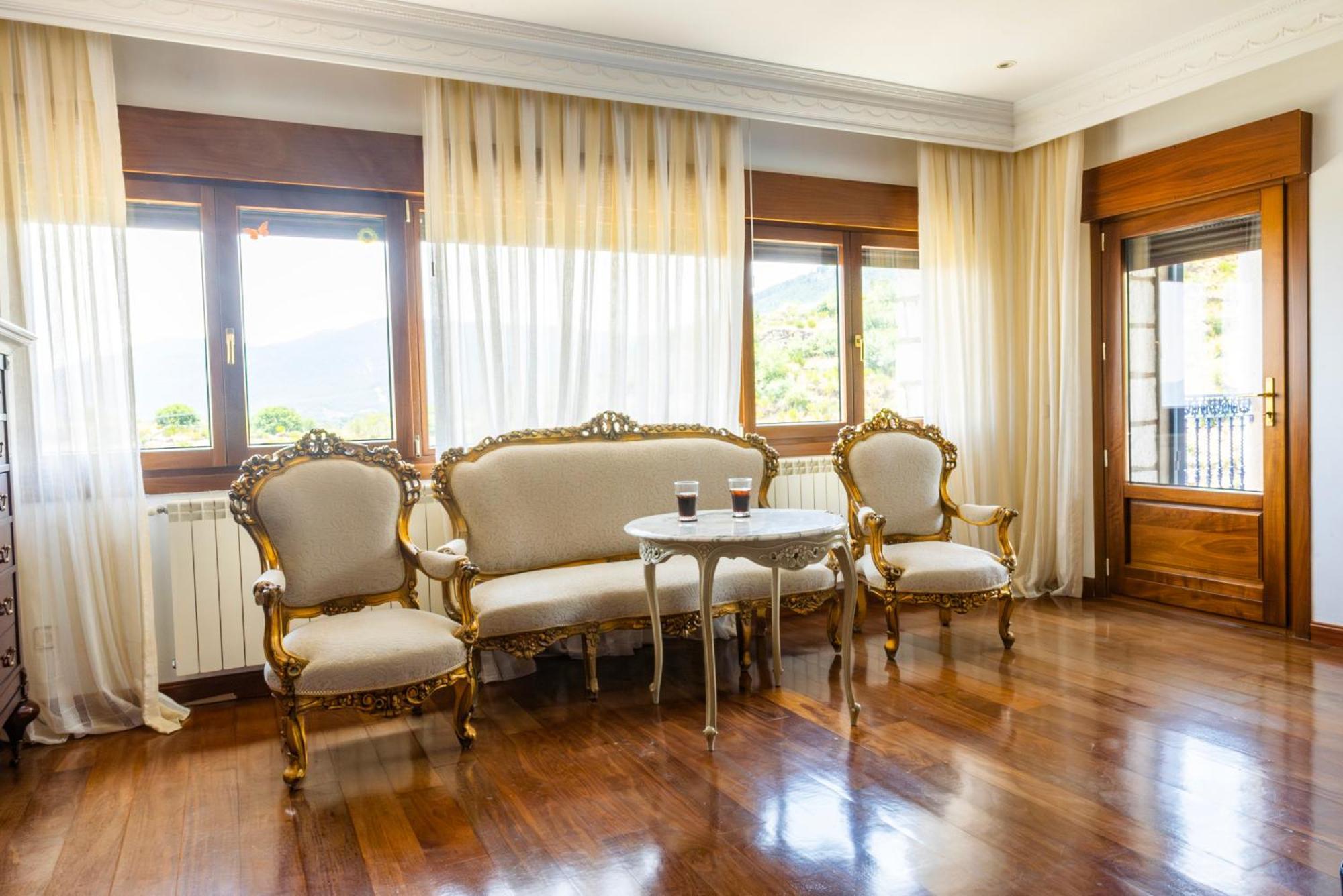 Mansion Con Jacuzzi A 40 Grados, Gran Piscina Y Padel Villa El Tiemblo Eksteriør bilde