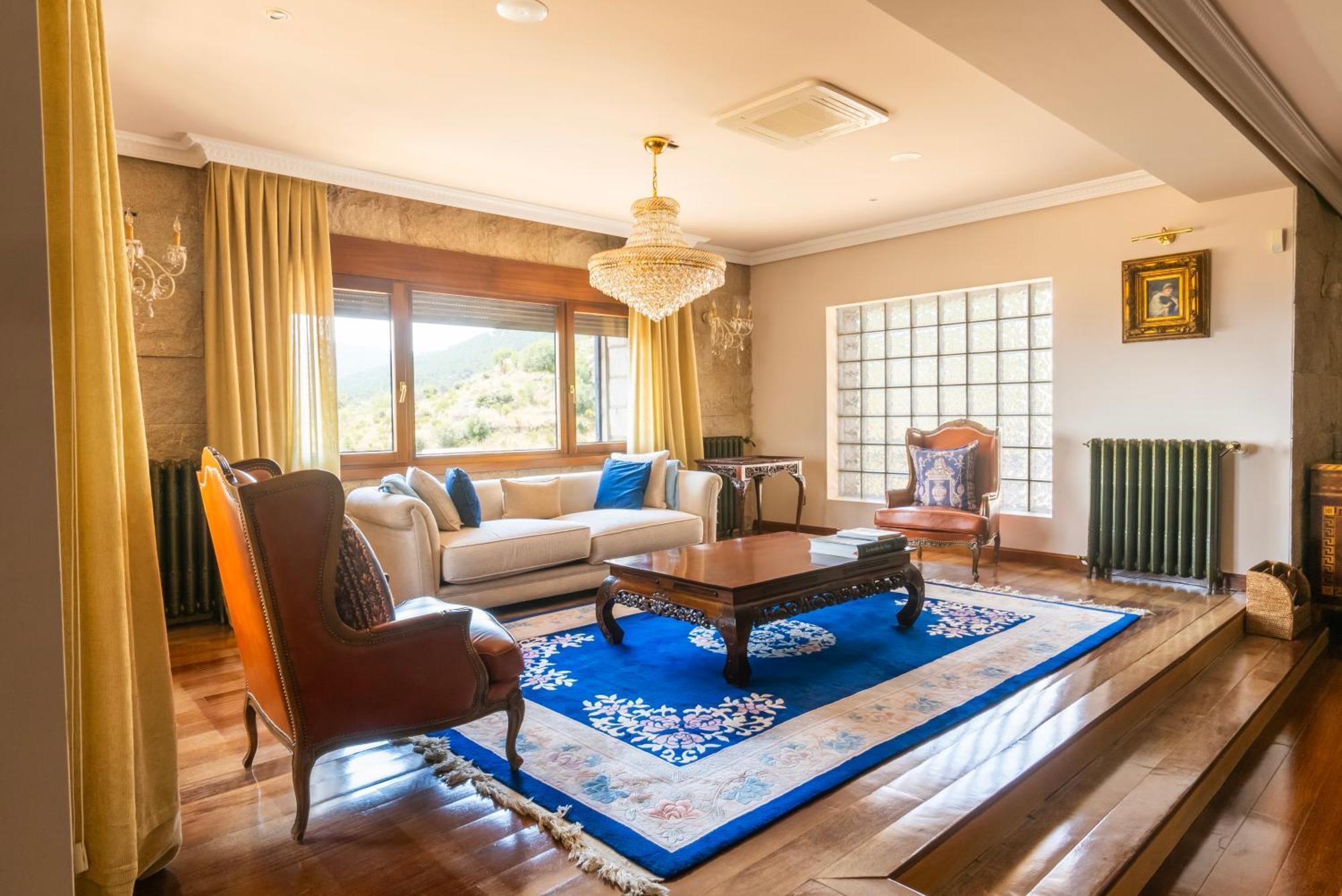 Mansion Con Jacuzzi A 40 Grados, Gran Piscina Y Padel Villa El Tiemblo Eksteriør bilde