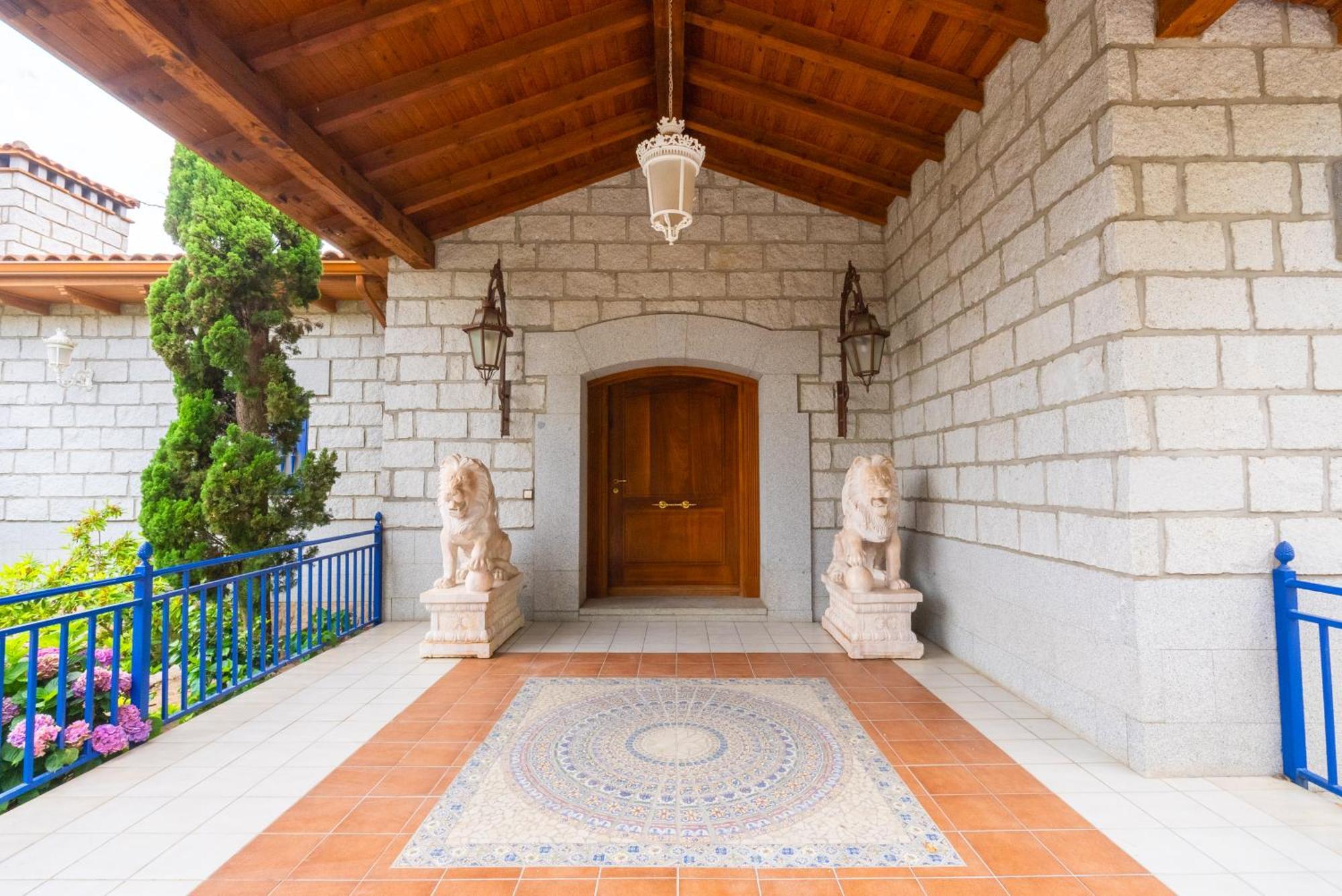 Mansion Con Jacuzzi A 40 Grados, Gran Piscina Y Padel Villa El Tiemblo Eksteriør bilde