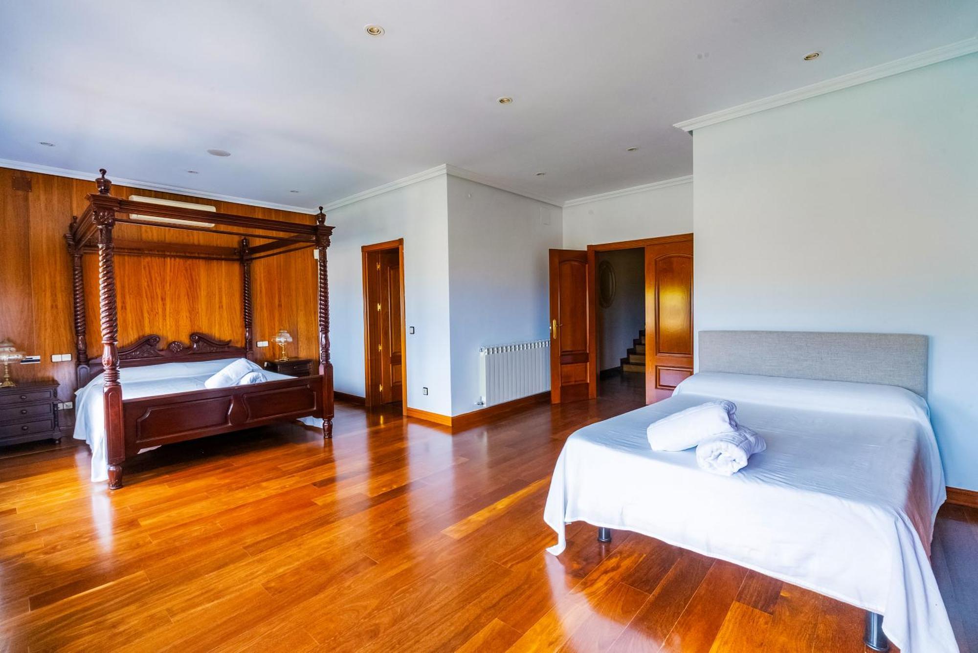 Mansion Con Jacuzzi A 40 Grados, Gran Piscina Y Padel Villa El Tiemblo Eksteriør bilde