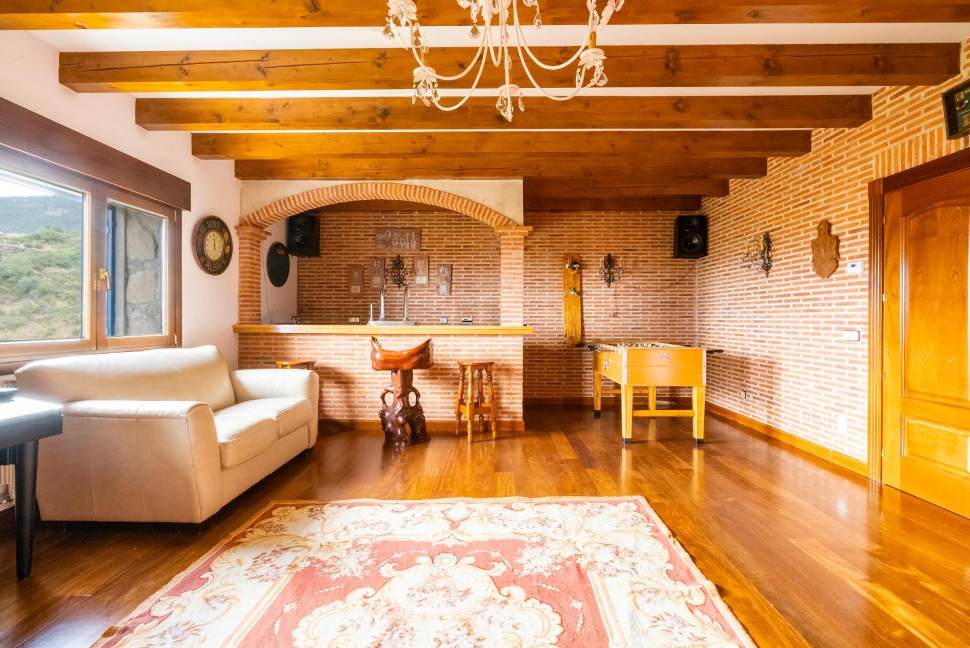 Mansion Con Jacuzzi A 40 Grados, Gran Piscina Y Padel Villa El Tiemblo Eksteriør bilde