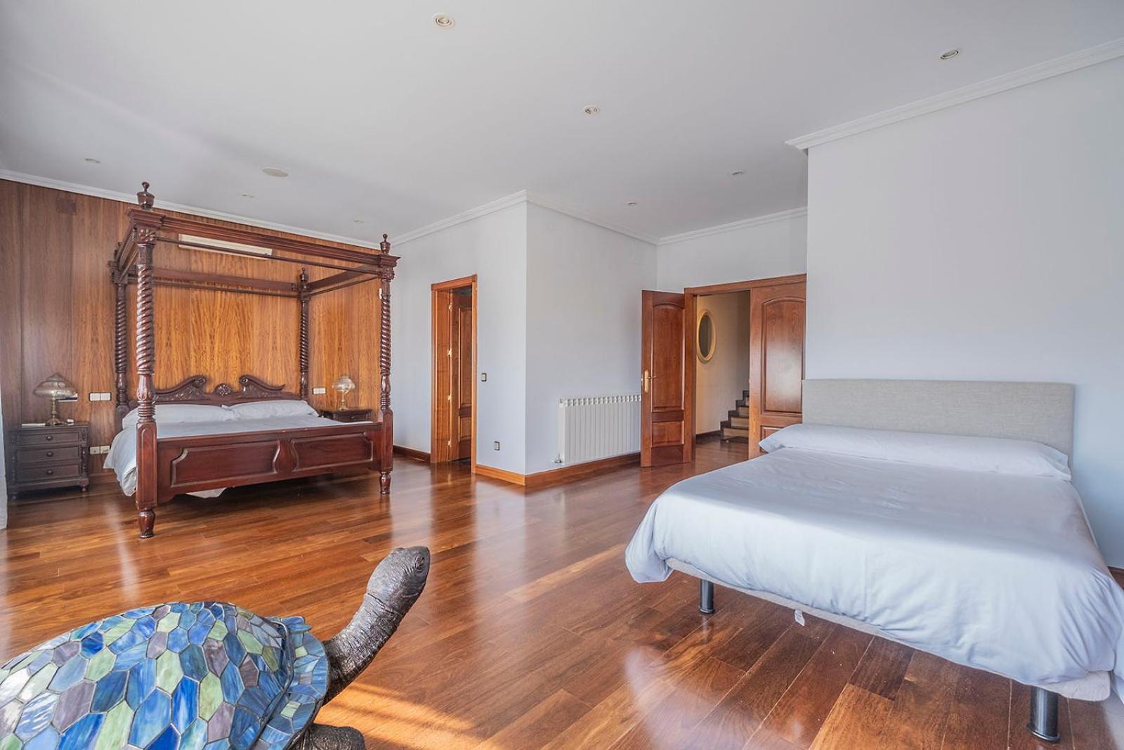 Mansion Con Jacuzzi A 40 Grados, Gran Piscina Y Padel Villa El Tiemblo Eksteriør bilde