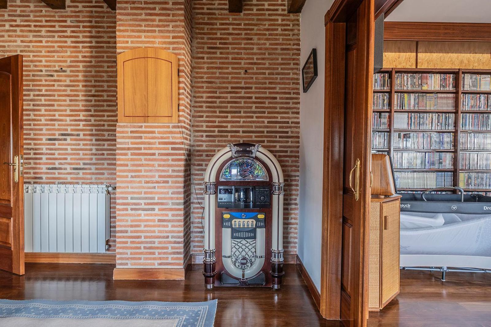 Mansion Con Jacuzzi A 40 Grados, Gran Piscina Y Padel Villa El Tiemblo Eksteriør bilde