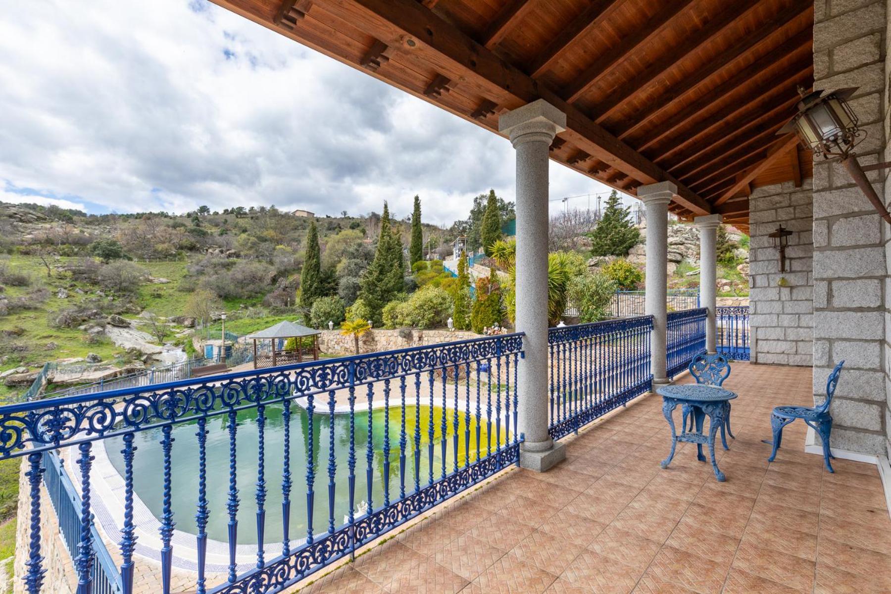 Mansion Con Jacuzzi A 40 Grados, Gran Piscina Y Padel Villa El Tiemblo Eksteriør bilde