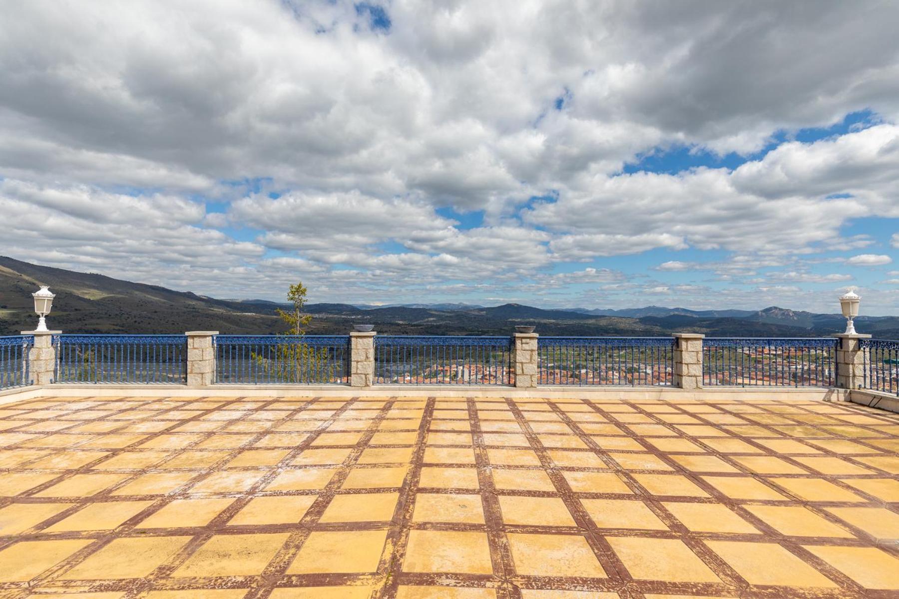 Mansion Con Jacuzzi A 40 Grados, Gran Piscina Y Padel Villa El Tiemblo Eksteriør bilde