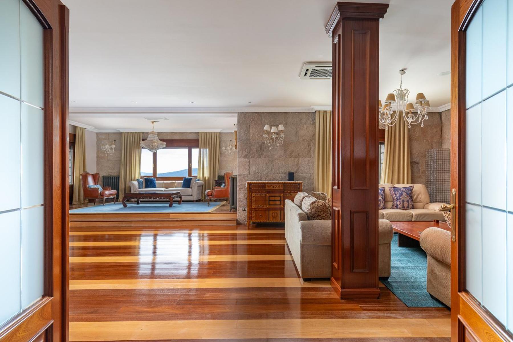 Mansion Con Jacuzzi A 40 Grados, Gran Piscina Y Padel Villa El Tiemblo Eksteriør bilde
